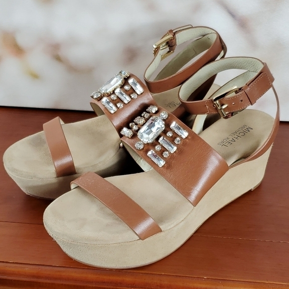 Shoes - Michael Kors platform - 9